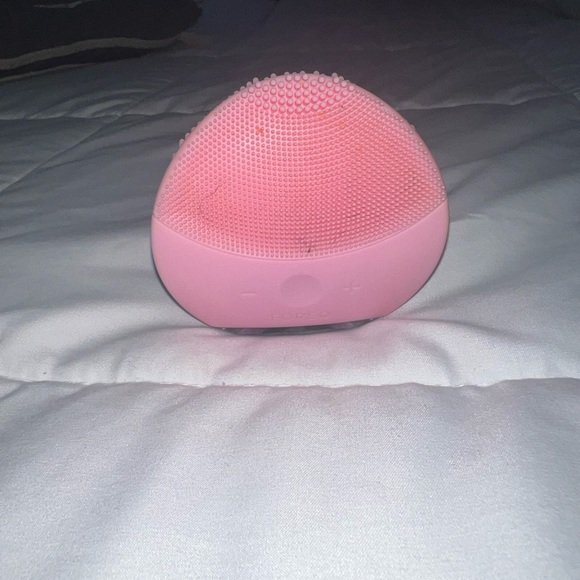Foreo - Picture 4 of 4
